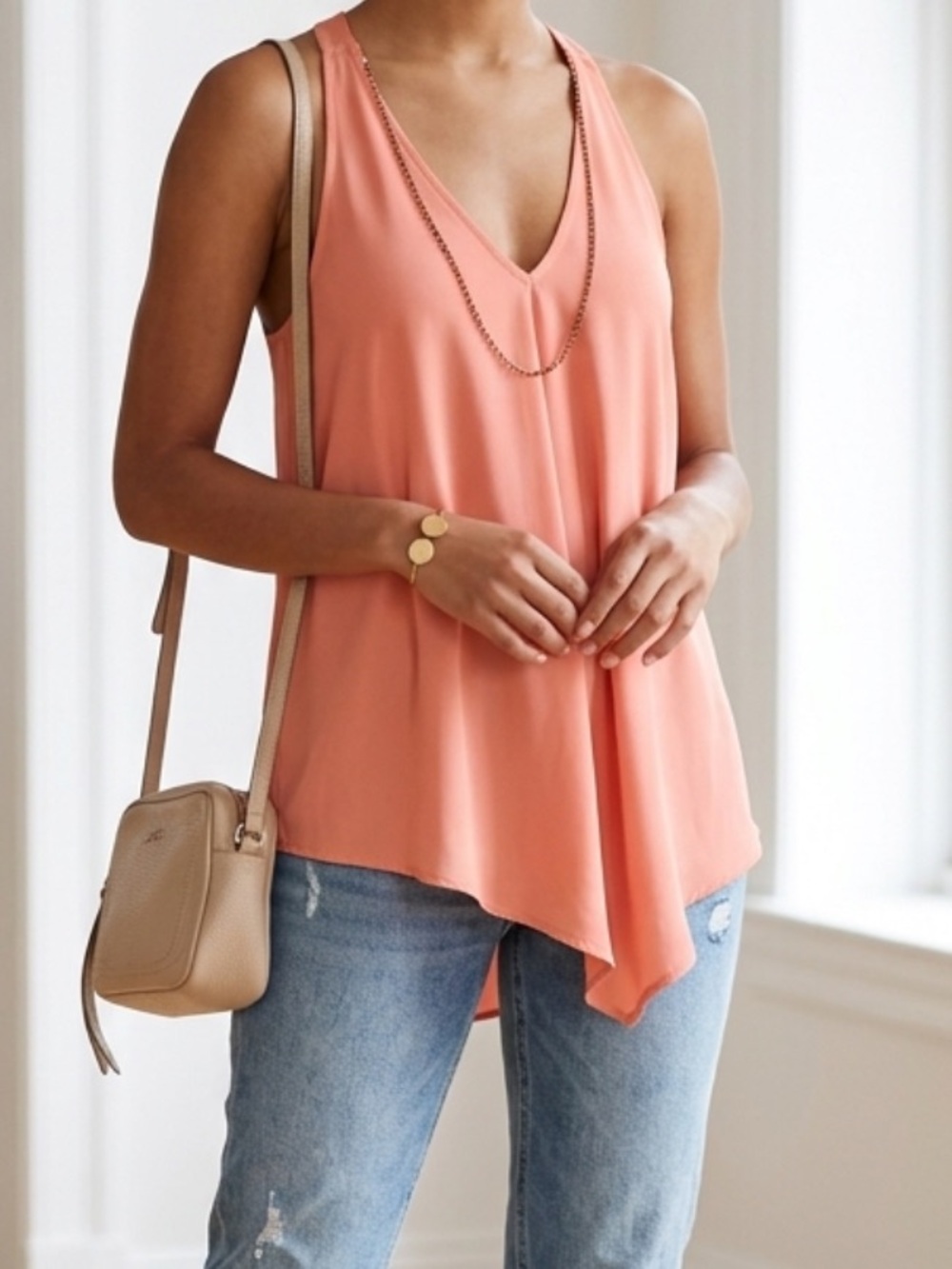 Sleeveless V-Neck Coral Tank Top with Chain Detail